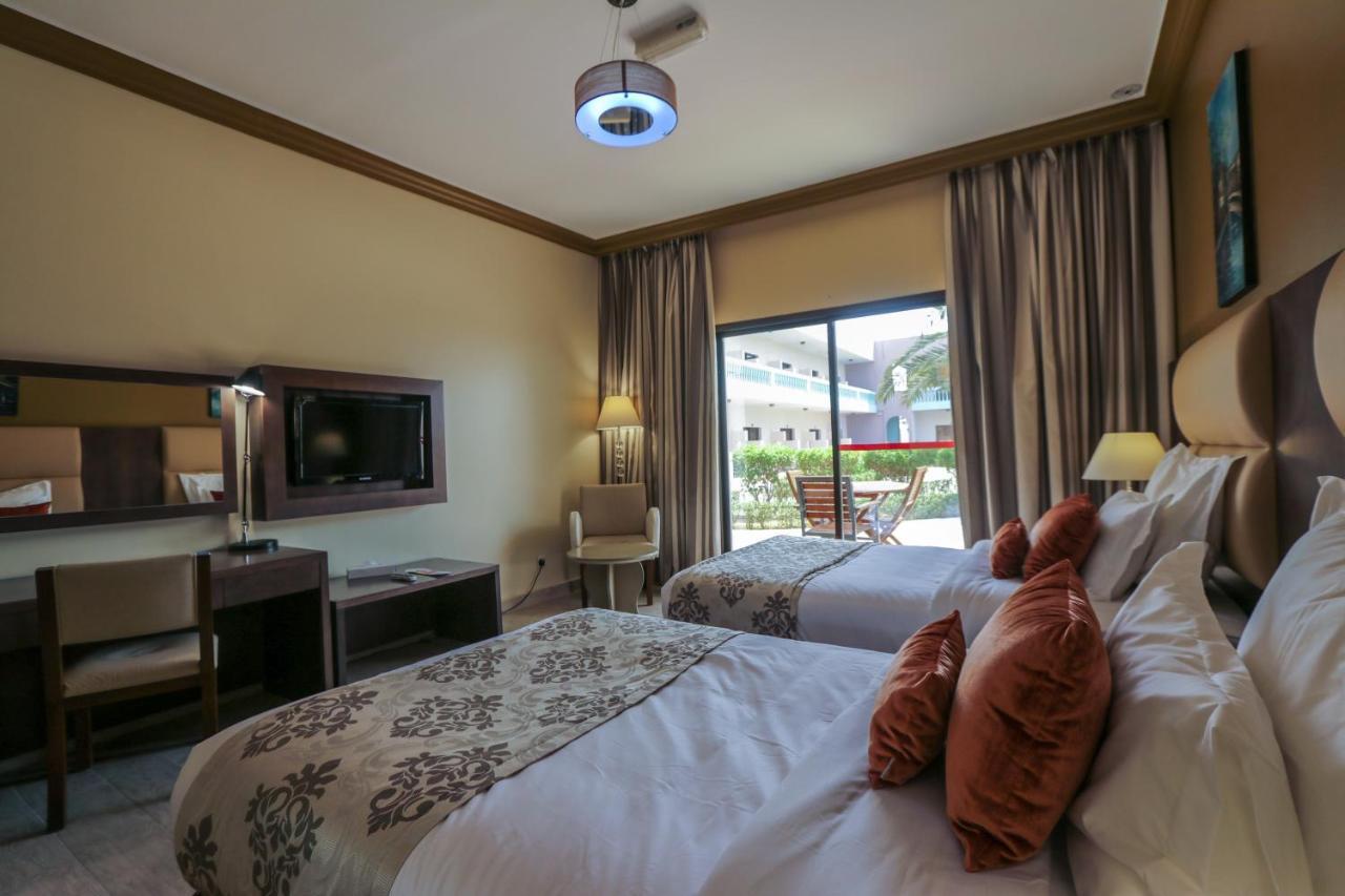 Bm Beach Resort Rász el-Haima Kültér fotó